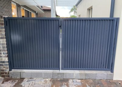 Custom Angled Vertical Slatted Powder Coated Aluminium Key Lockable Swing Driveway Gate