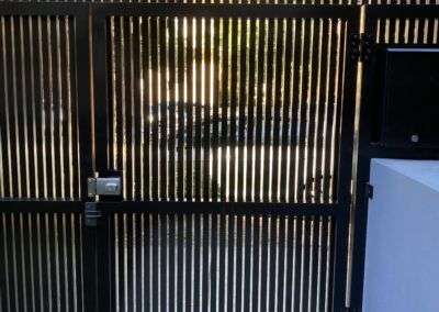 Vertical Square Powder Coated Aluminium Picket Front Fence and Key Lockable Pedestrian Gate