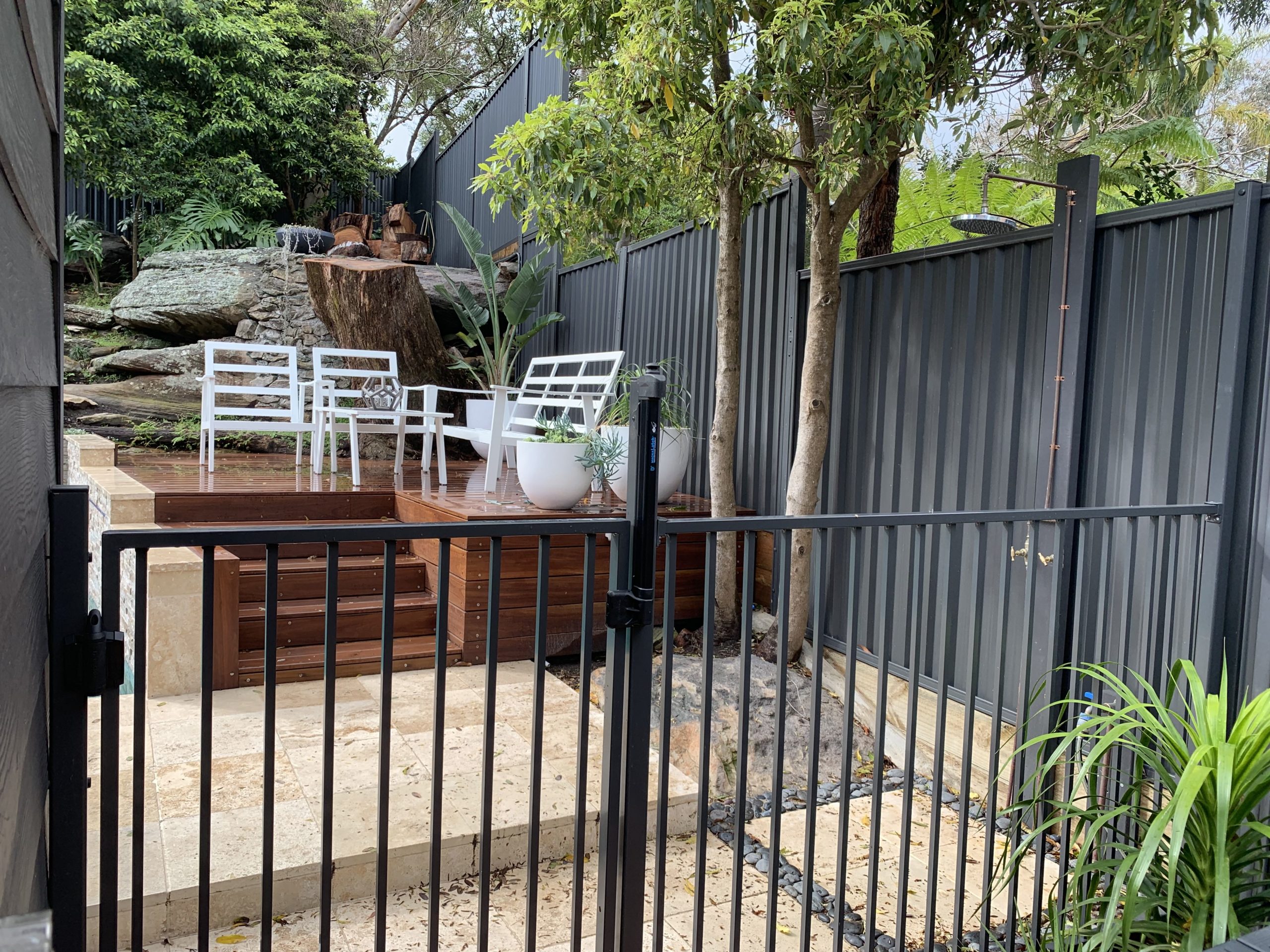 Powder Coated Aluminium Flat Top Pool Fencing and Gate